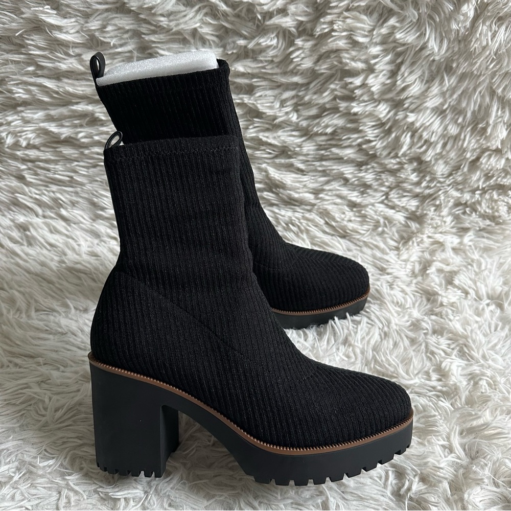 Chinese Laundry Garvey Chill Knit Black Sock Boots Size 9 Platform Lug Heel New